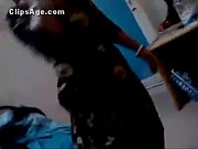 desi lady stripping off and taking pee in toilet